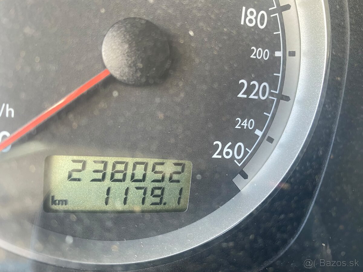 Predám volkswagen golf - 2