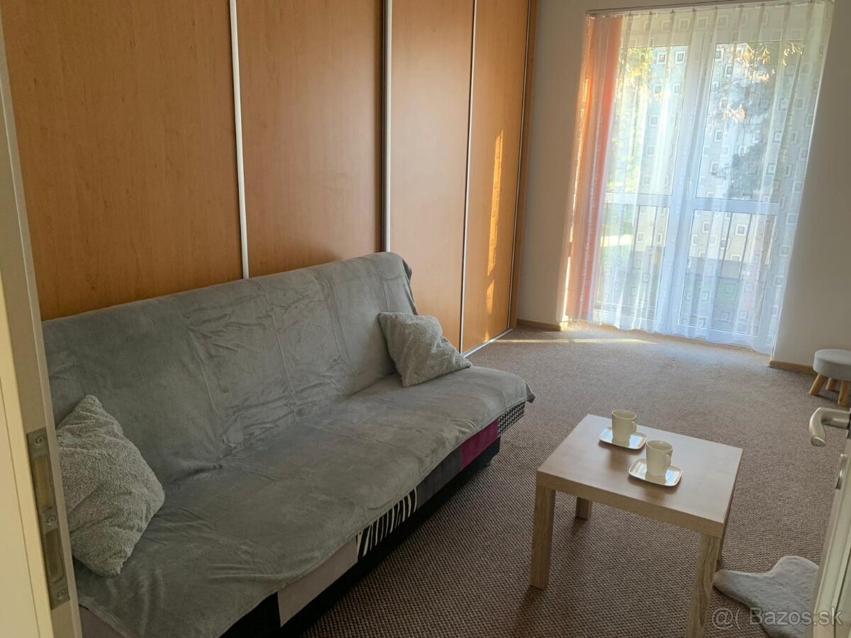 Prenájom 2-izbový byt Banská Bystrica - 2