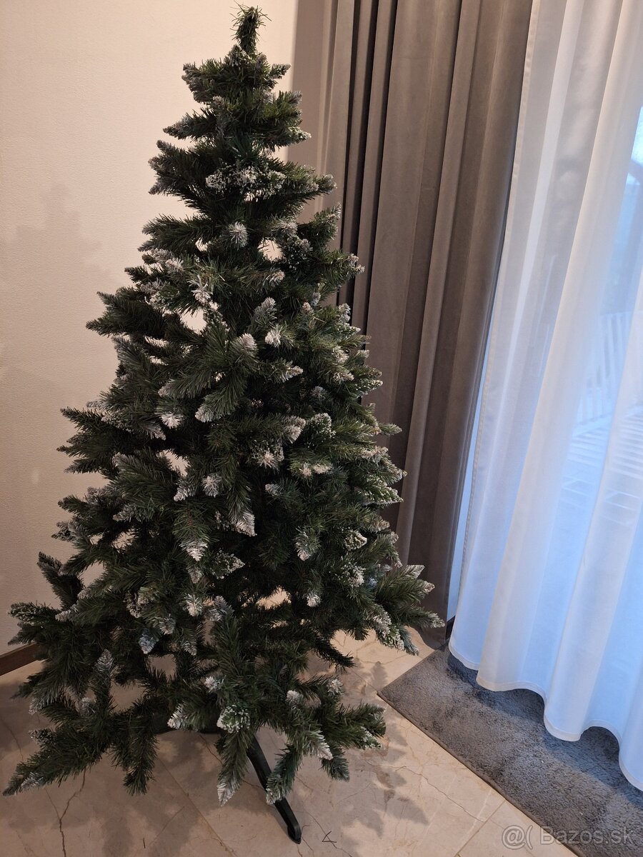 Krásny hustý vianočný stromček 180 cm - 2