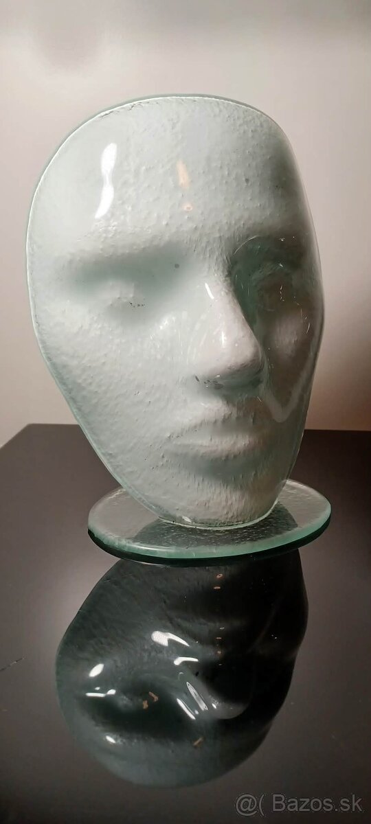 Ponúkam zaujímavú sklenenú plastiku tvár - 2