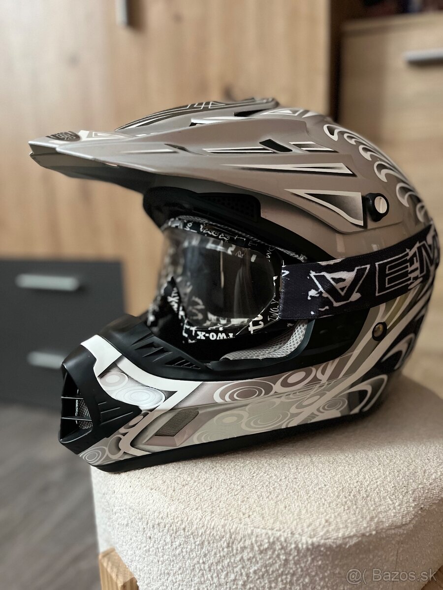 Cross Helmet - 2
