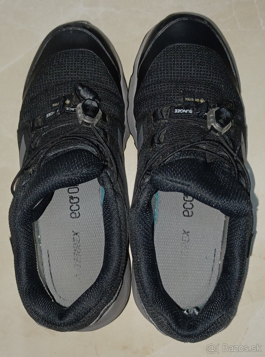 Predám detské tenisky Goratex adidas veľkosť 35. - 2
