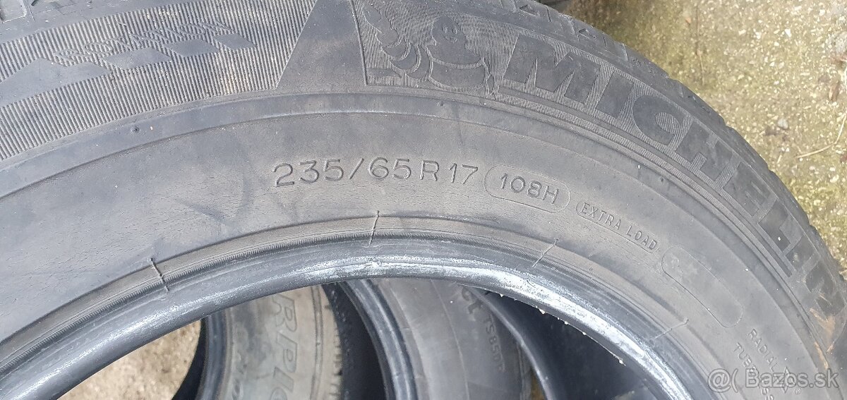 Predam pneumatiky 235/65 R17 - 2