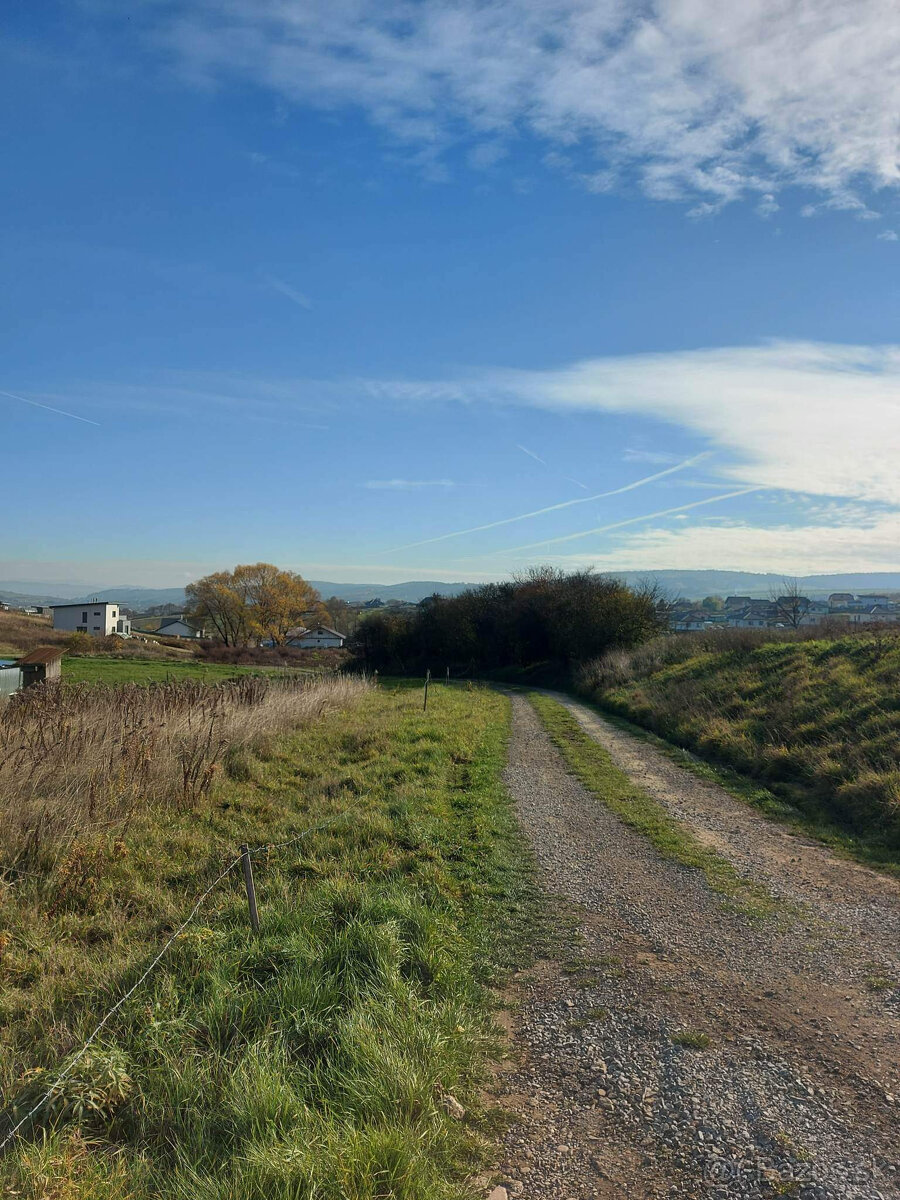 NA PREDAJ Pozemok Župčany - 2