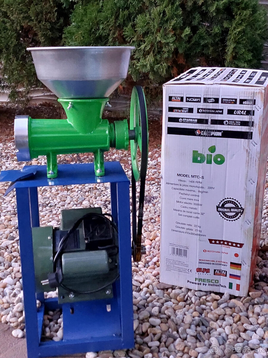 Elektrický mlýnček 32 Liatinovy na mäso stojanom - 2