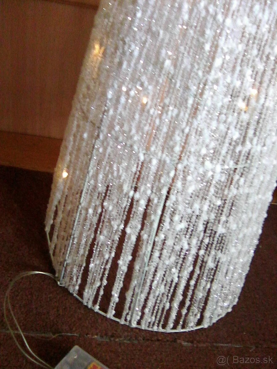 Predám biely vianočný ihlan 92 cm. - 2