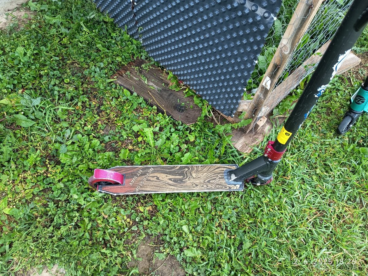 Predam detske skakacie kolobezky. - 2