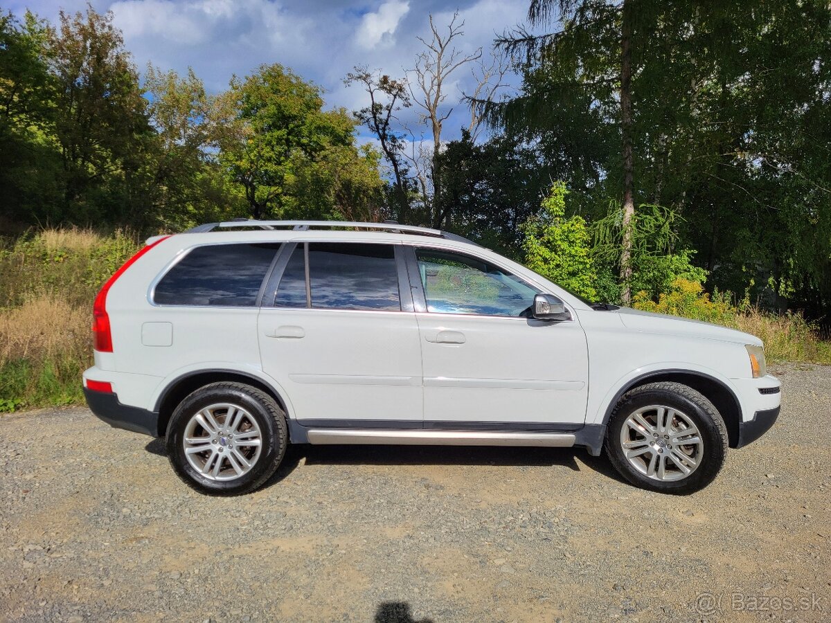 Volvo XC90 2.4 D5 R Design - 2