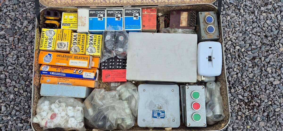 elektro komponenty - 2