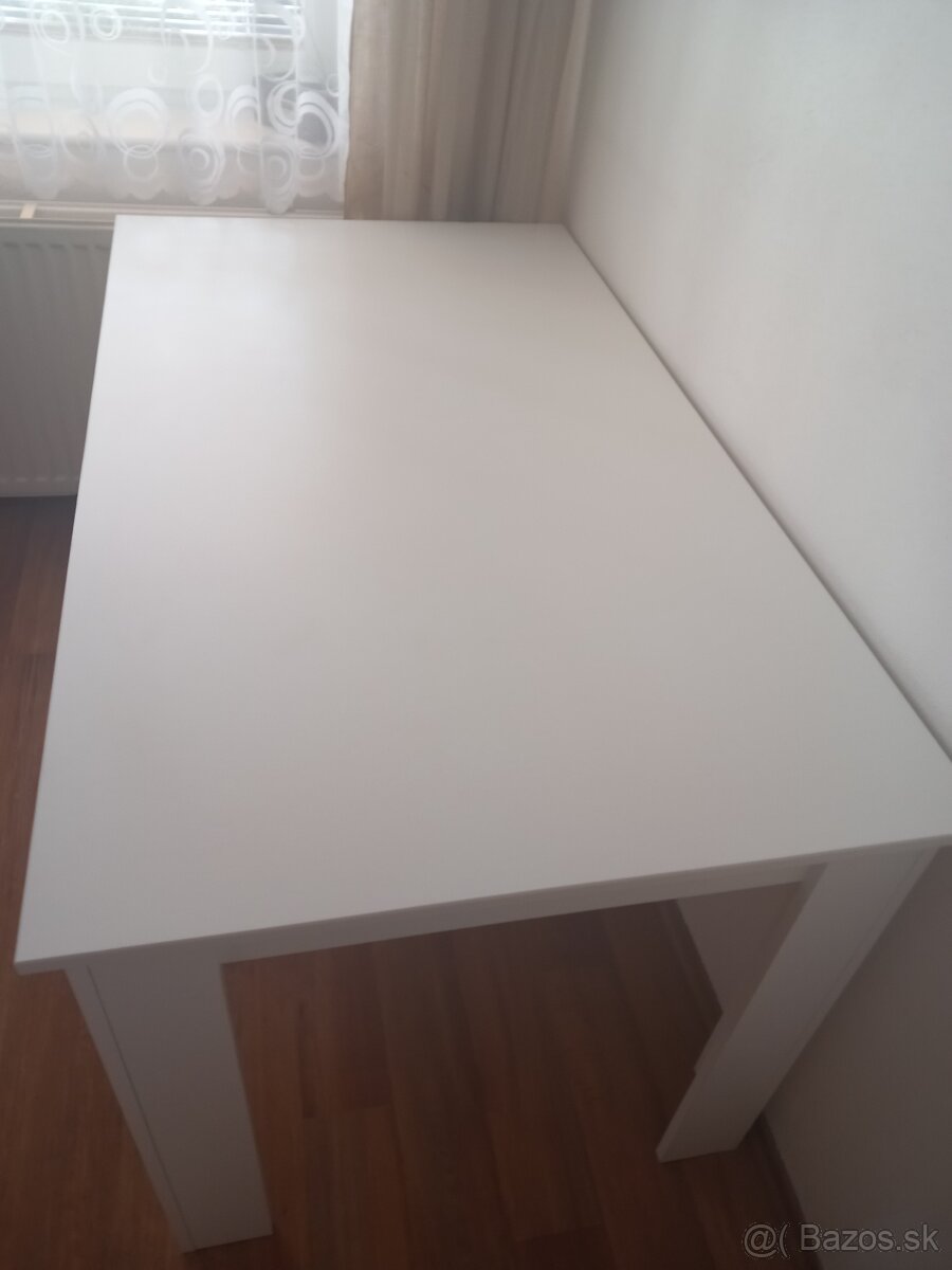 Jedálenský stôl - 2