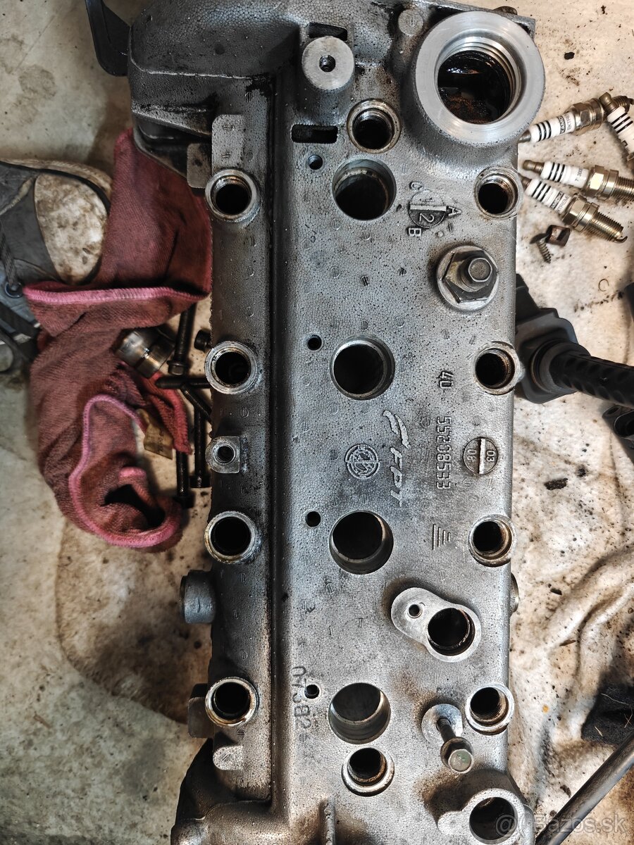 Vrchná hlava s vačkami 1.4 t-jet - 2