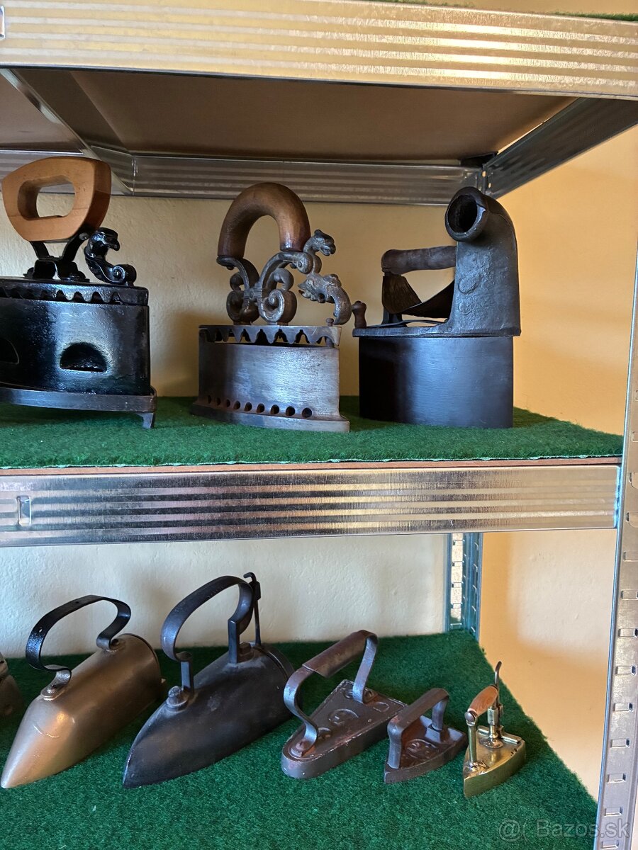 Starožitná žehlička- - 2