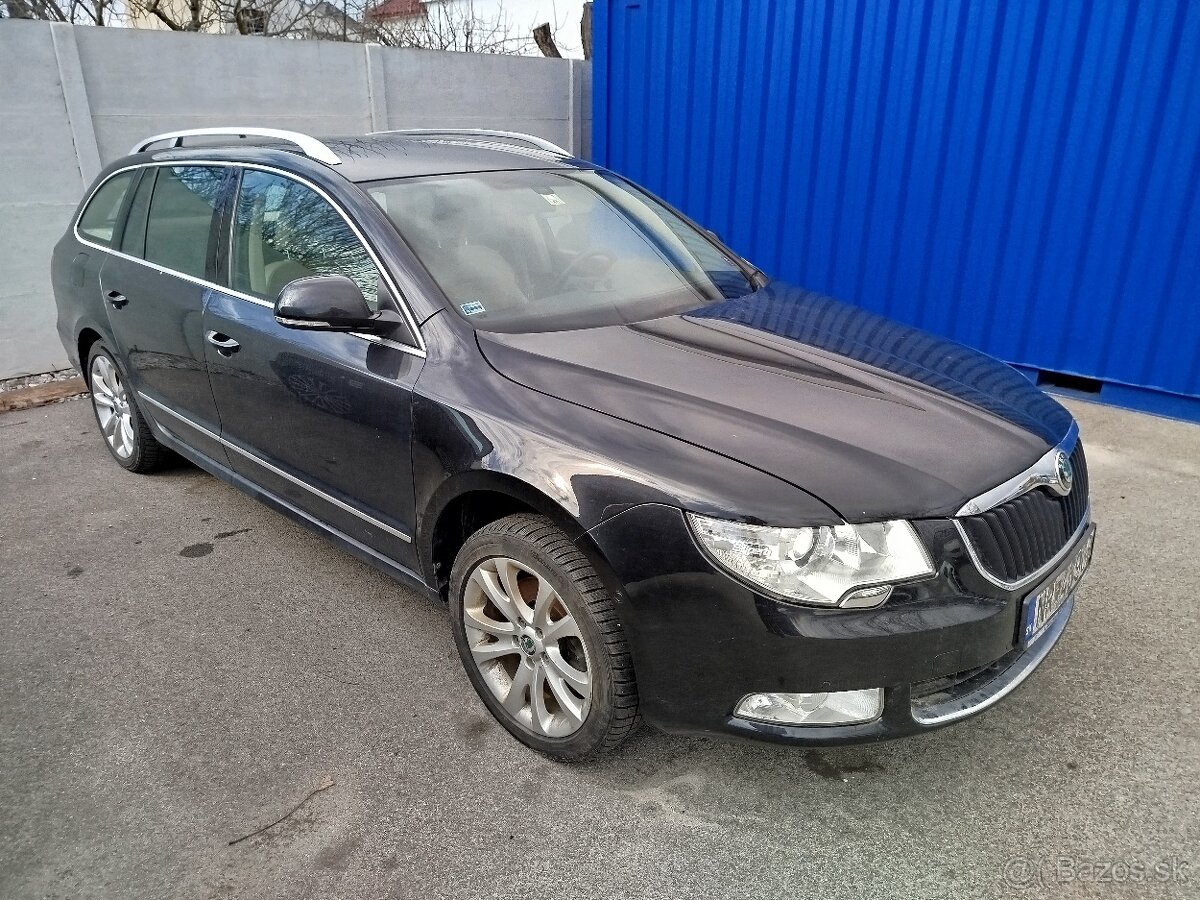 Škoda Superb Combi II.2,0 TSI Elegance DSG r.v.2011. - 2