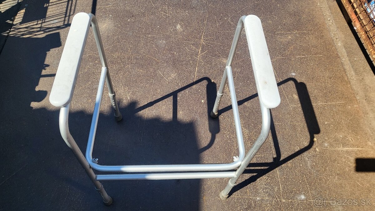 Chodítko pre seniorov / posteľ polohovacia - 2