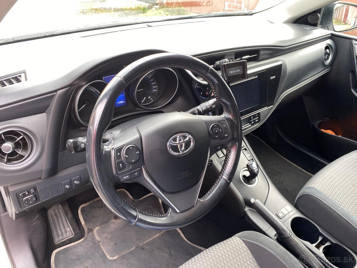 Toyota Auris Touring Sports 1.8 I VVT-i Hybrid ACTIVE trend - 2