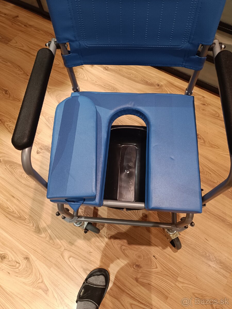 Predám toaletny - sprchovací vozík - 2