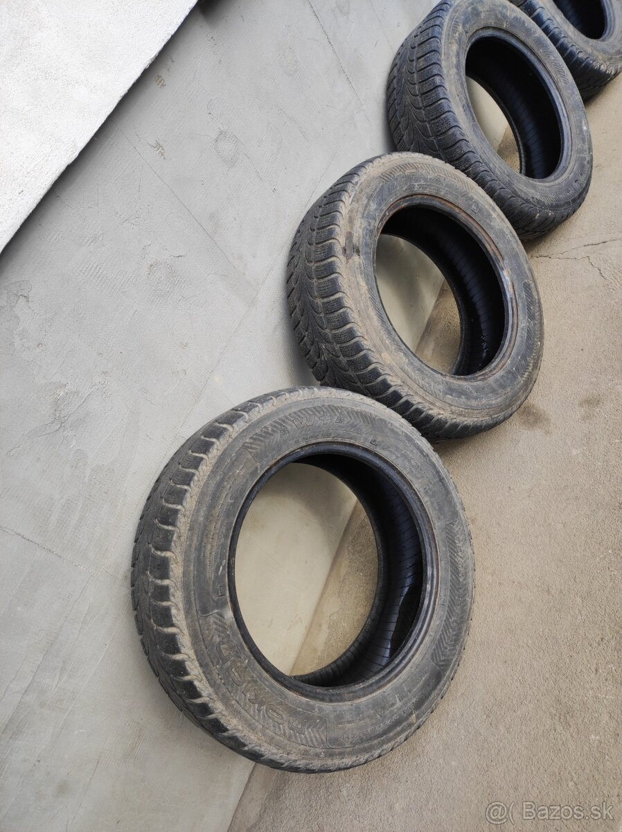 Predám Zimné Pneu 195/65 r15 - 2