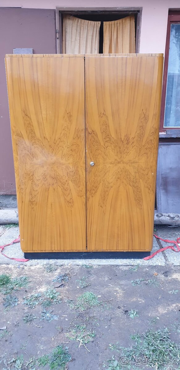 Retro skrina 30 eur - 2