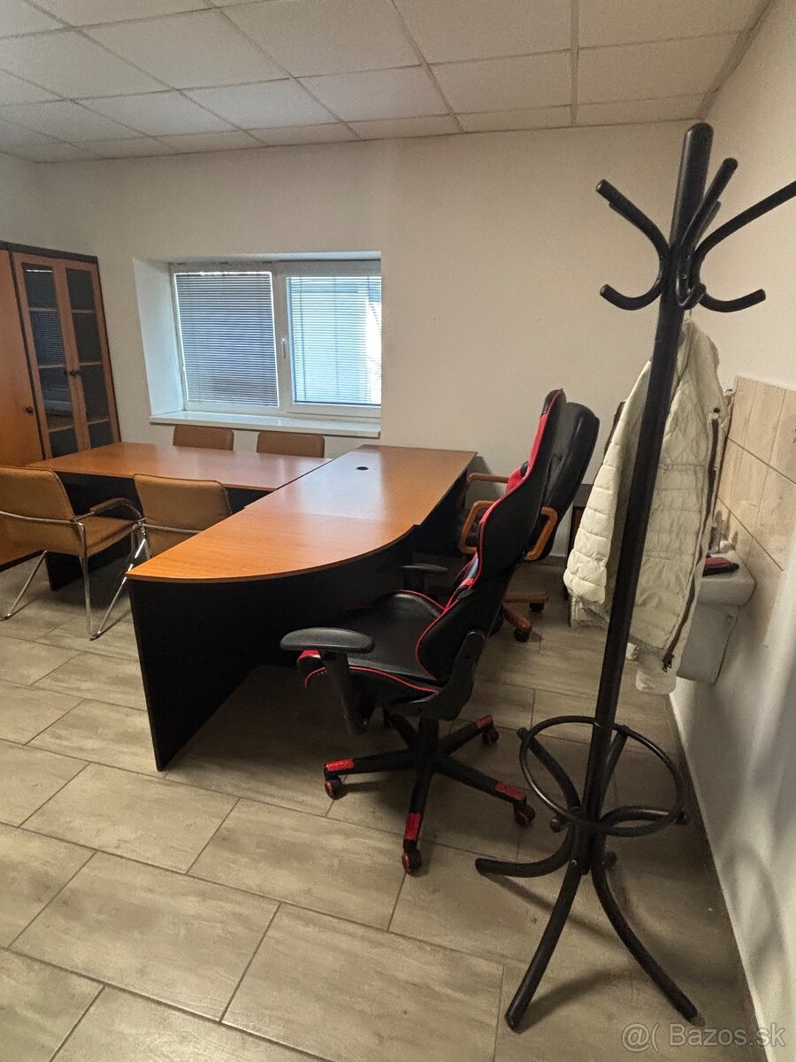 Kancelarsky nabytok - 2