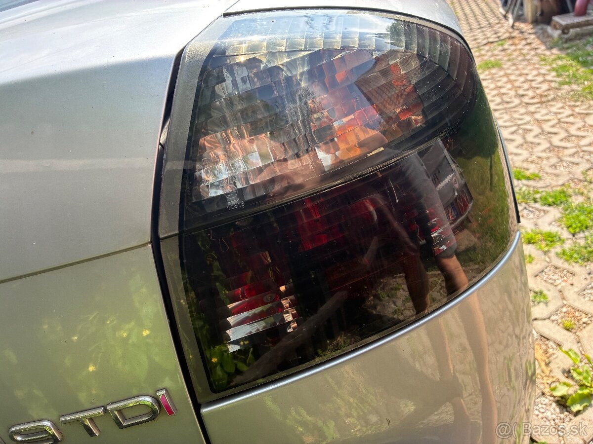 A4 b6 sedan zadne svetla - 2