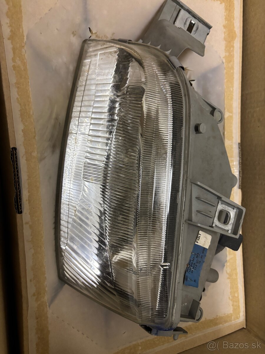 Fiat Punto Svetlo - 2