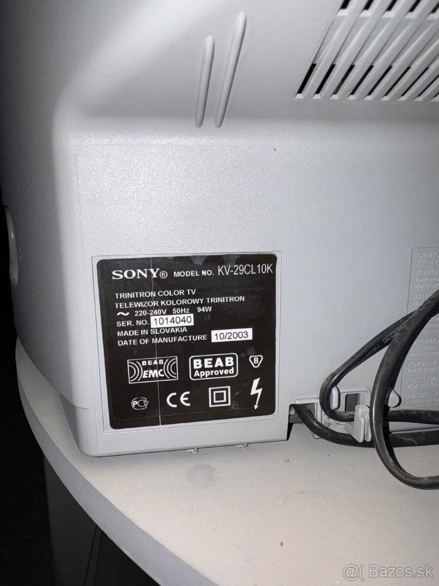 Predám TV Sony aj so stolíkom - 2