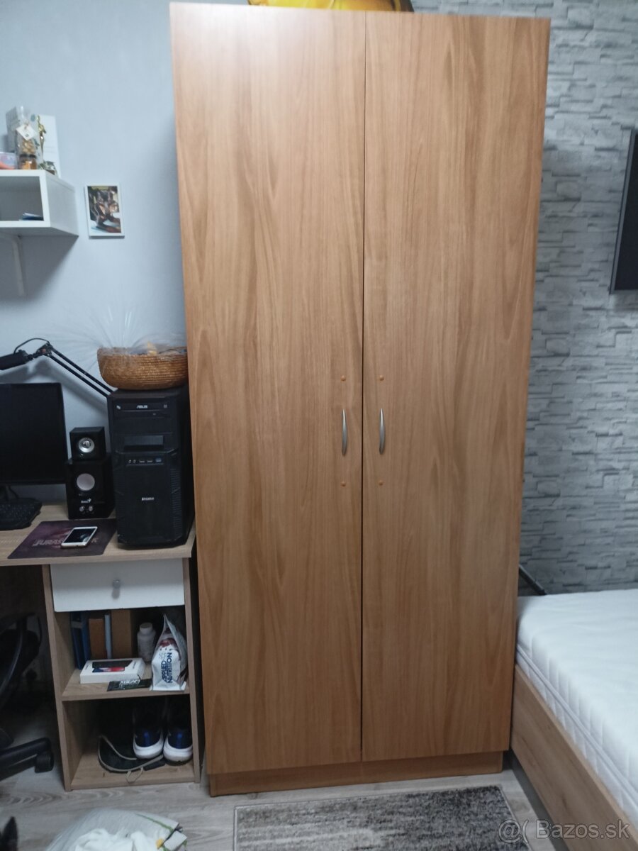 Dvojdverová pevná skriňa - 2