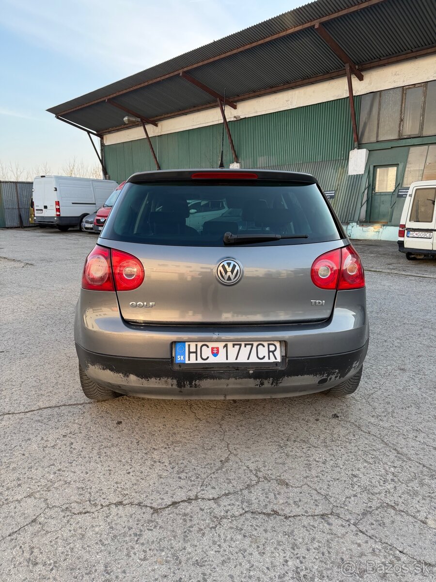 Volkswagen VW Golf 5 - 2