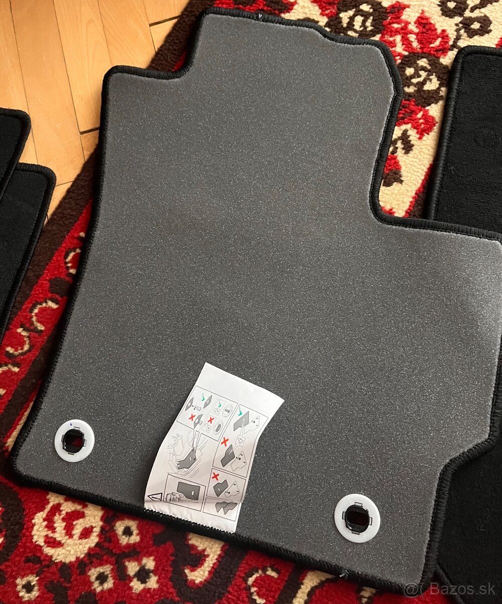 Predám koberceky Toyota corolla - 2