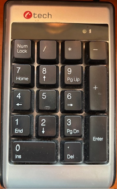 externá numerická klávesnica. - 2