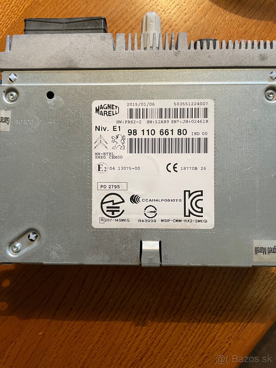 Autorádio, multifunkčný display Peugeot 208. - 2