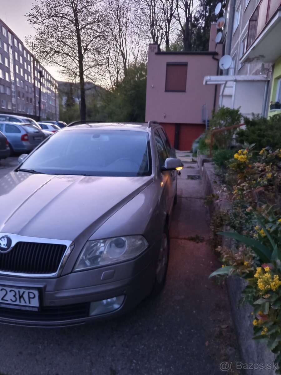Oktavia 2 - 2