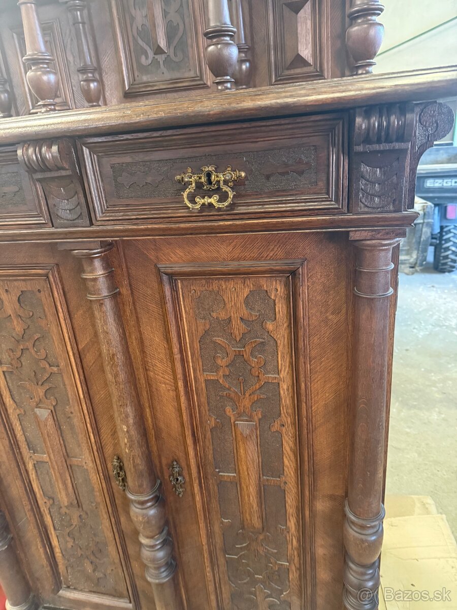 Starozitna komoda - 2