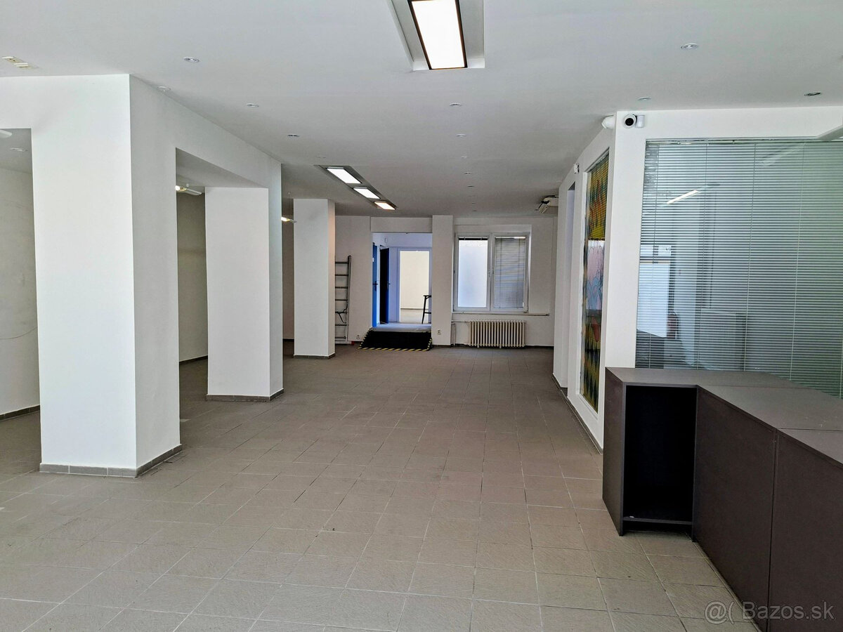 KOMERČNÝ PRIESTOR O VÝMERE 187 M2 S VÝKLADMI DO ULICE - VYSO - 2
