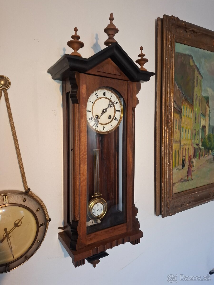 Predám funkčné polbicie nástenné hodiny z konca 19 storočia - 2