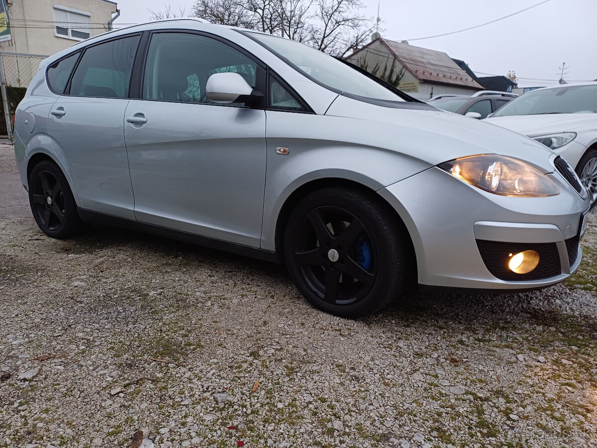 seat altea XL,1,9d,77kw,5miest,r.v.2010,Model2011,klíma - 2