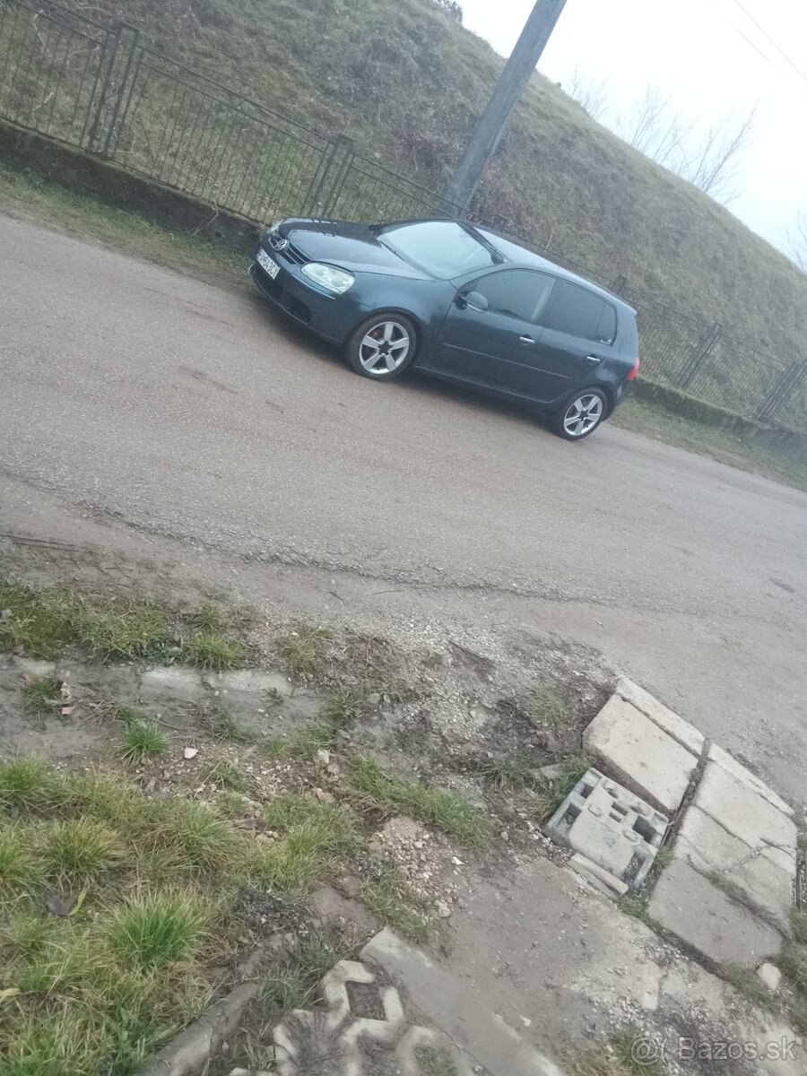 predám auto wolcvagen golf 5 - 2
