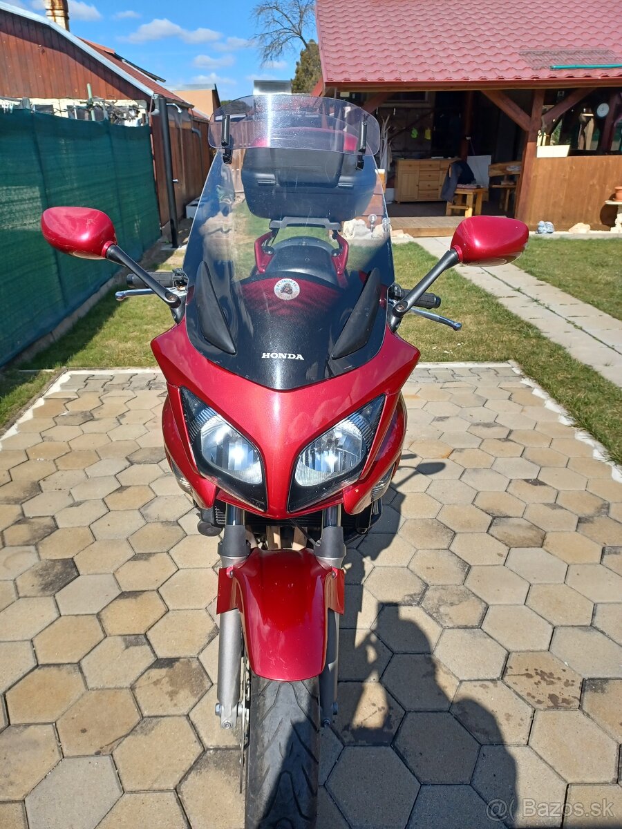 Honda cbf 1000 - 2