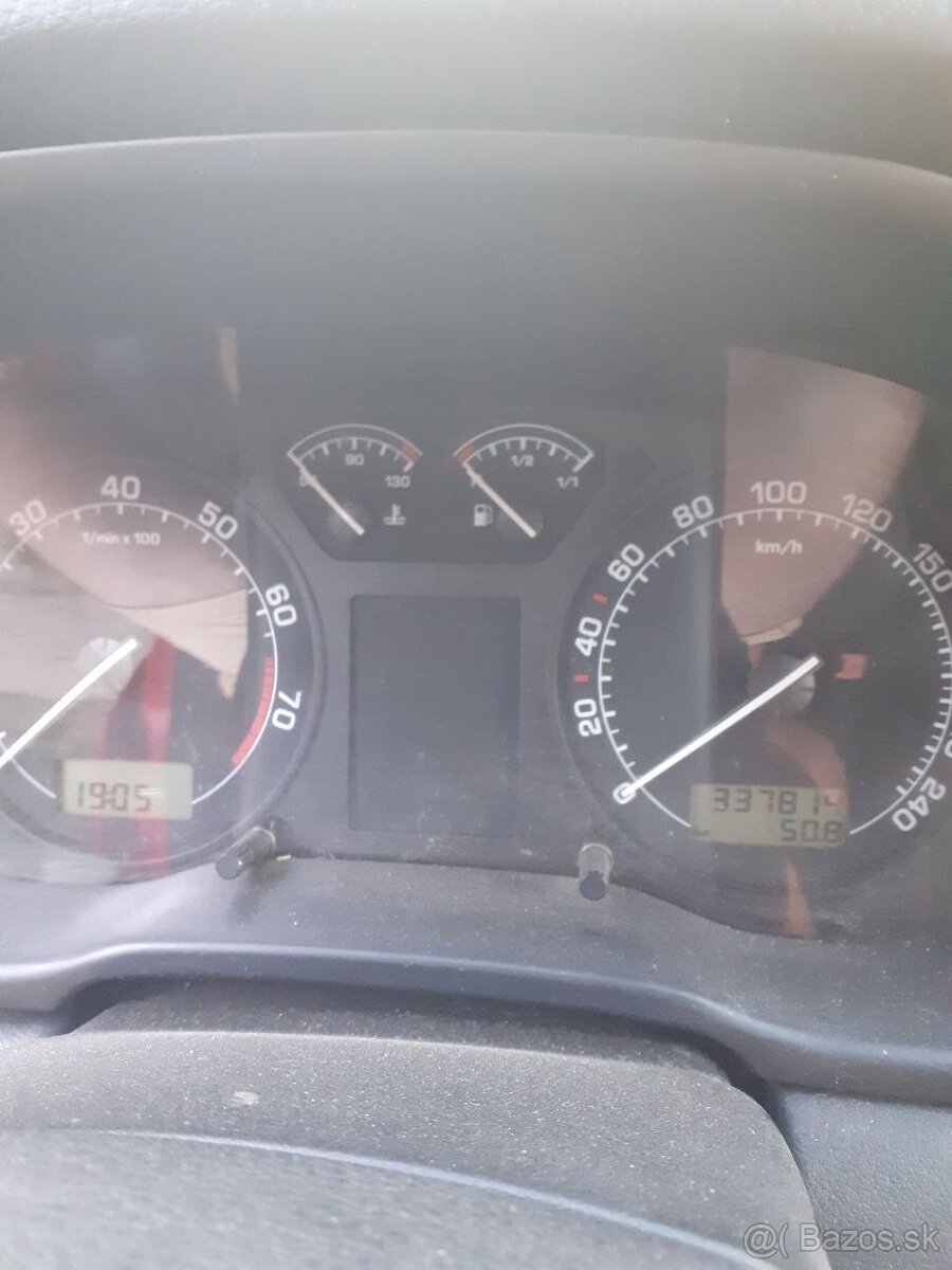 Predám Škoda Octavia 1 combi 2.0 benzín 4x4 - 2