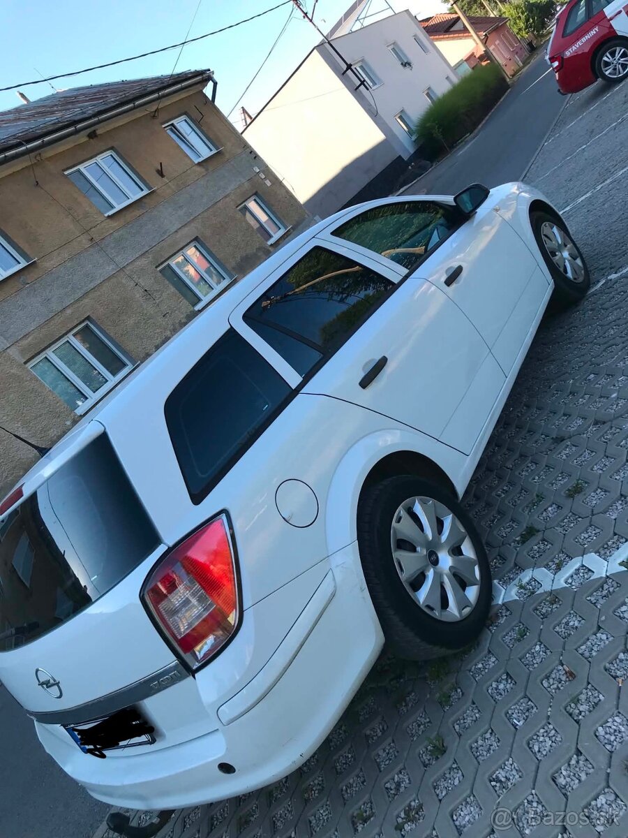 Opel Astra H combi - 2