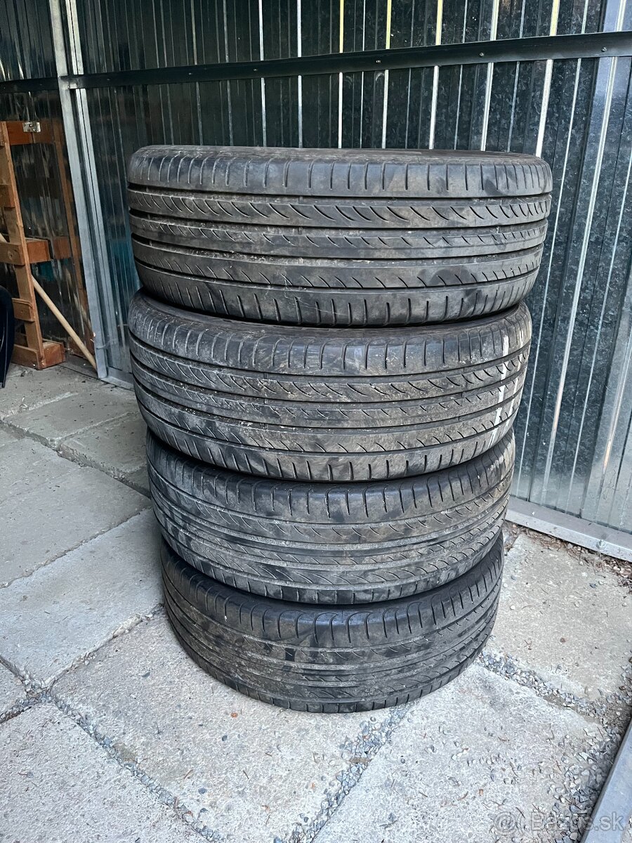 Predám 4ks pneumatík PIRELLI - 2