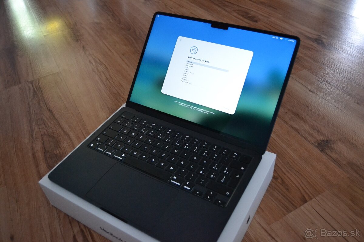 MacBook Air M2 Midnight - 2