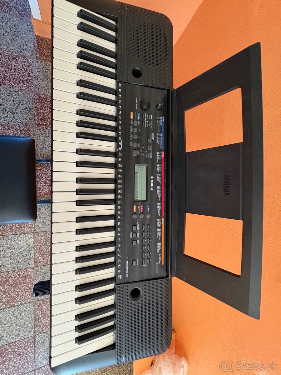 klavir Yamaha PSR E263 - 2