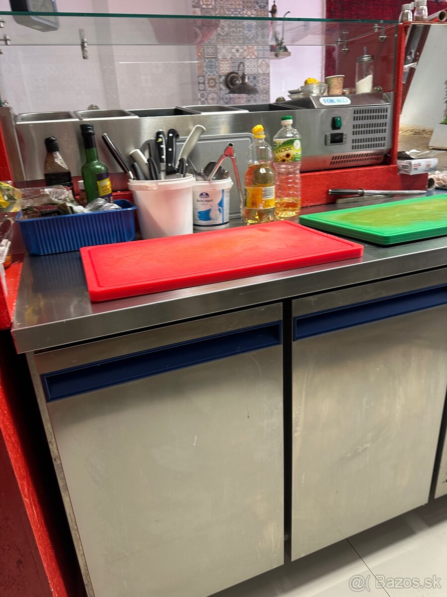 Nerezový chladící stůl 2x dveřmi - 2