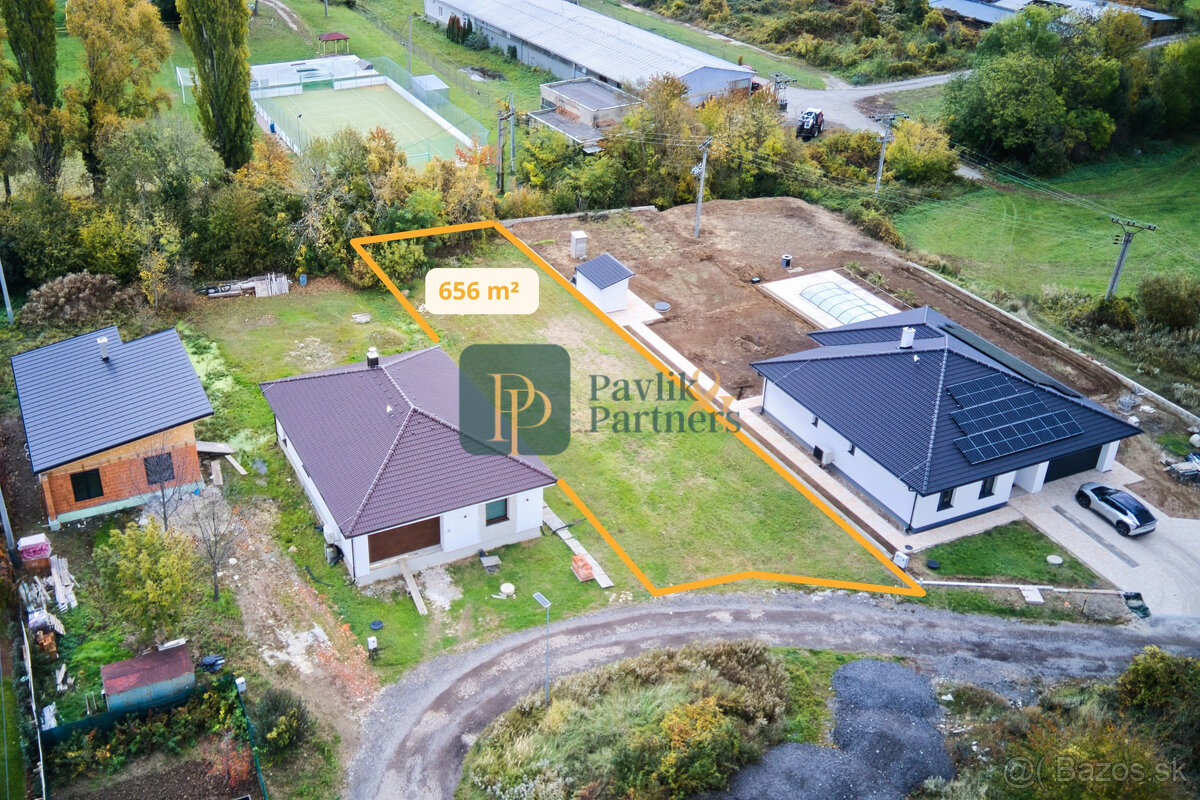 Predaj rovinatý stavebný pozemok, 656 m2, Štitáre - 2