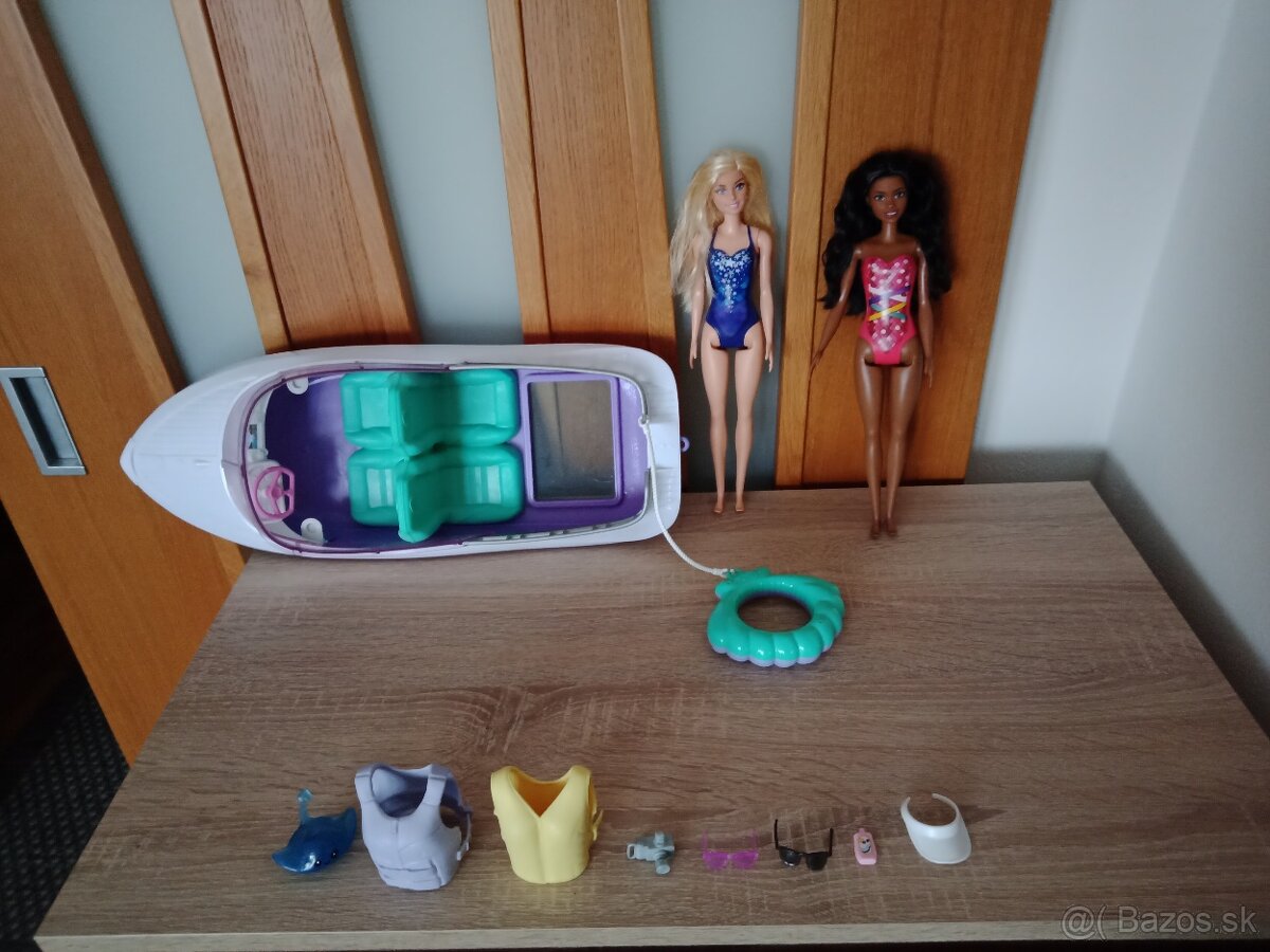 Sada 2xBarbie s člnom a doplnkami - 2