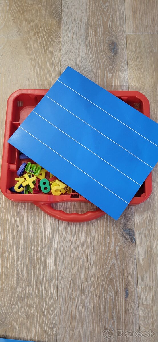 Magnetická tabuľa s písmenkami - 2