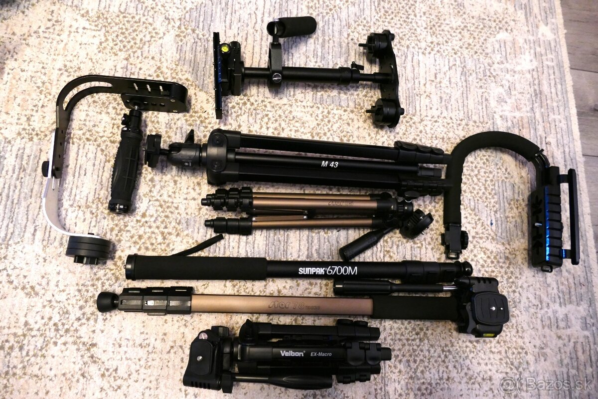 Panasonc DC-G90 Olympus OM-D E-M10 Mark II - 2