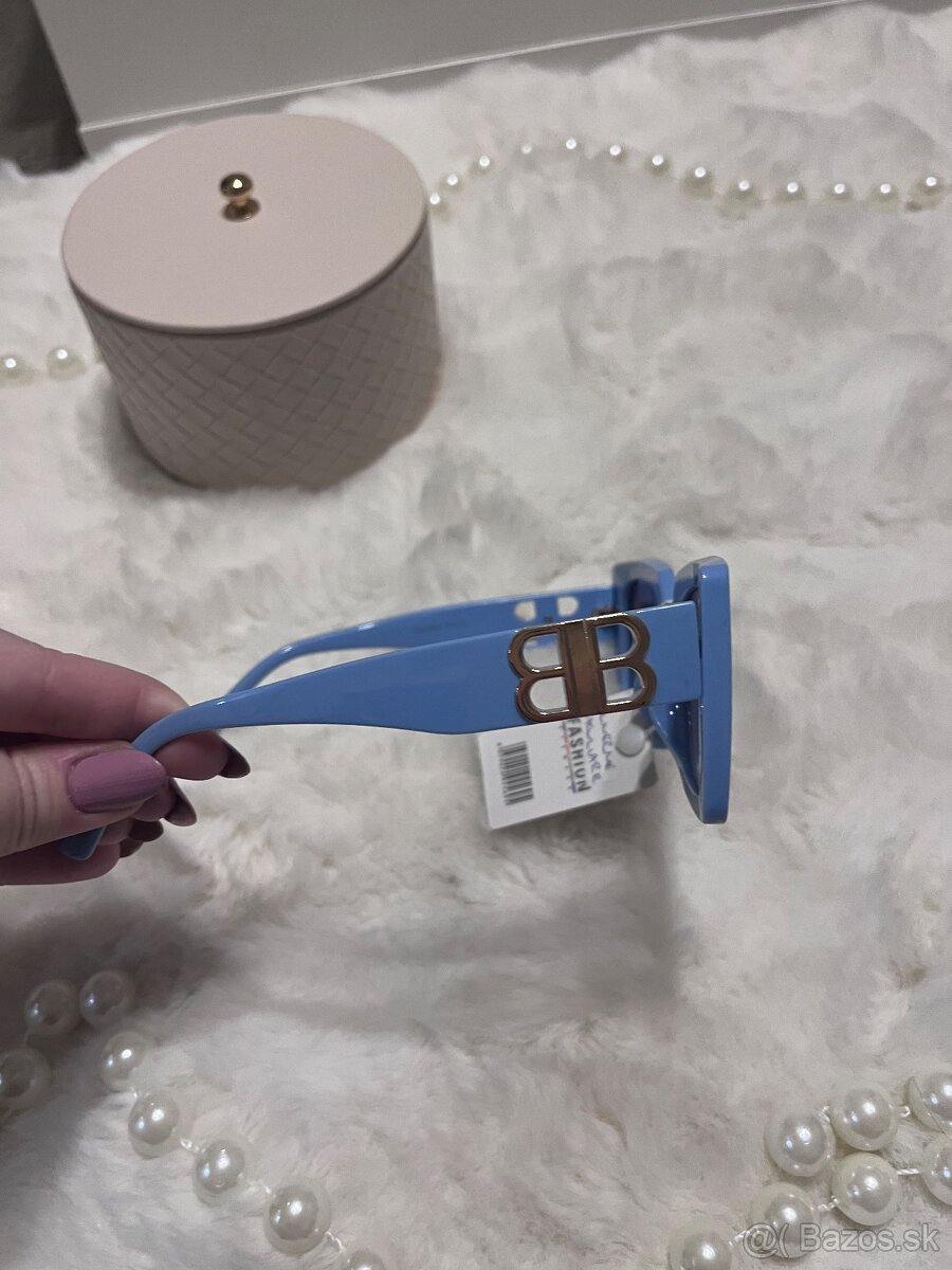 Modré slnečné okuliare - 2