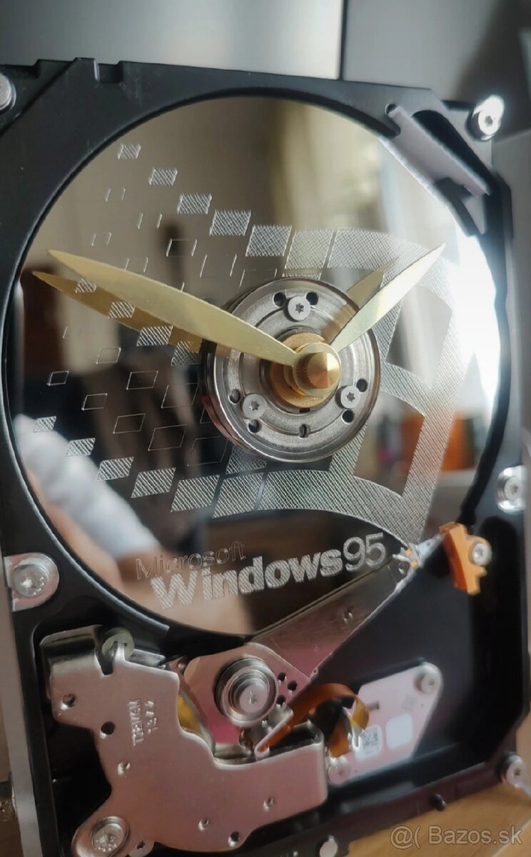 Hodiny Hard disk HDD - 2